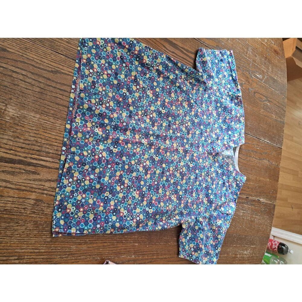 Medium Multi Color Floral Short Sleeve VNeck Scrub Top Shirt with Pocket